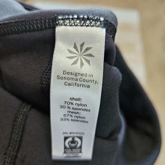 Athleta TruCool Capri Leggings Crocodile Stealth SZ XXS Small Yoga Black 348588 - Picture 12 of 13